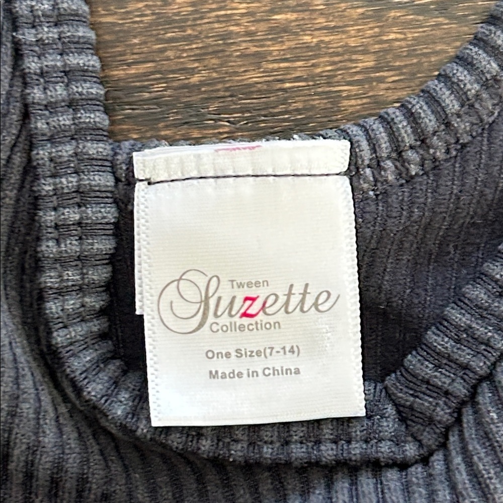 Suzette Collection Girls Ribbed Gray Top One Size 7-14 - Picture 2 of 5